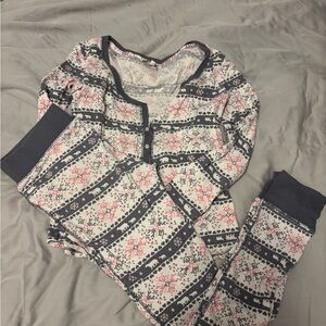 Victoria's Secret Pajama Set in Pink & Gray